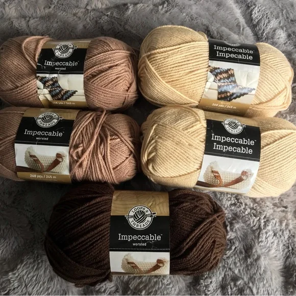 Loops & Threads Impeccable Worsted Yarn Bundle - Picture 2 of 9